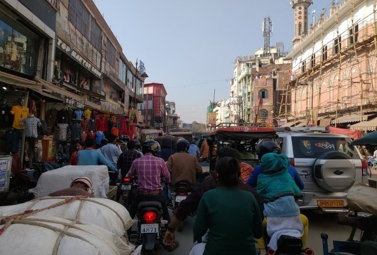 Nai Sadak Varanasi: The bustling street