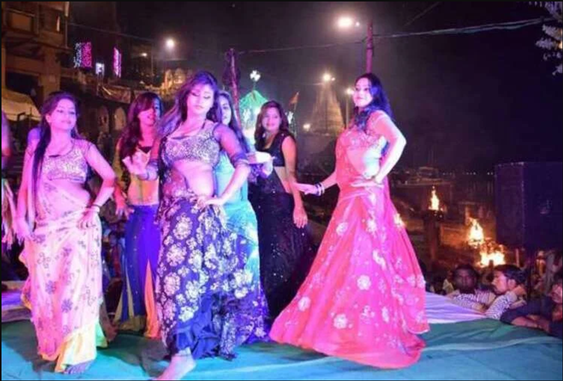 महाश्मशान – मणिकर्णिका घाट और नृत्य नगर वधुओं का